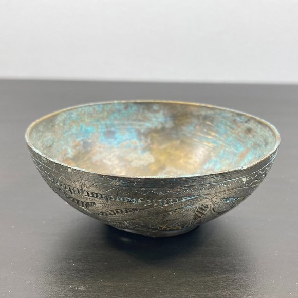 Antique Brass Round Bowl, Handcrafted Small Vessel, Vintage Solid Metal Dish, De - Picture 1 of 10